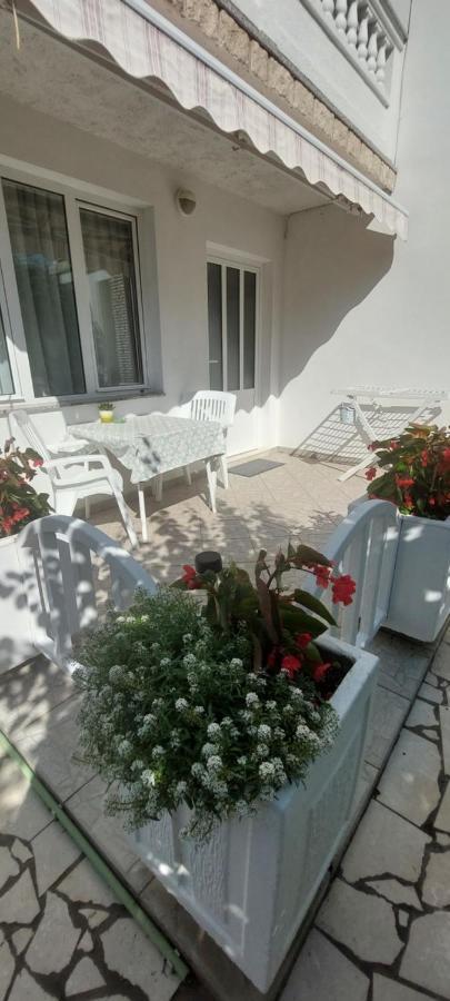Pahljina Apartments Palit Εξωτερικό φωτογραφία